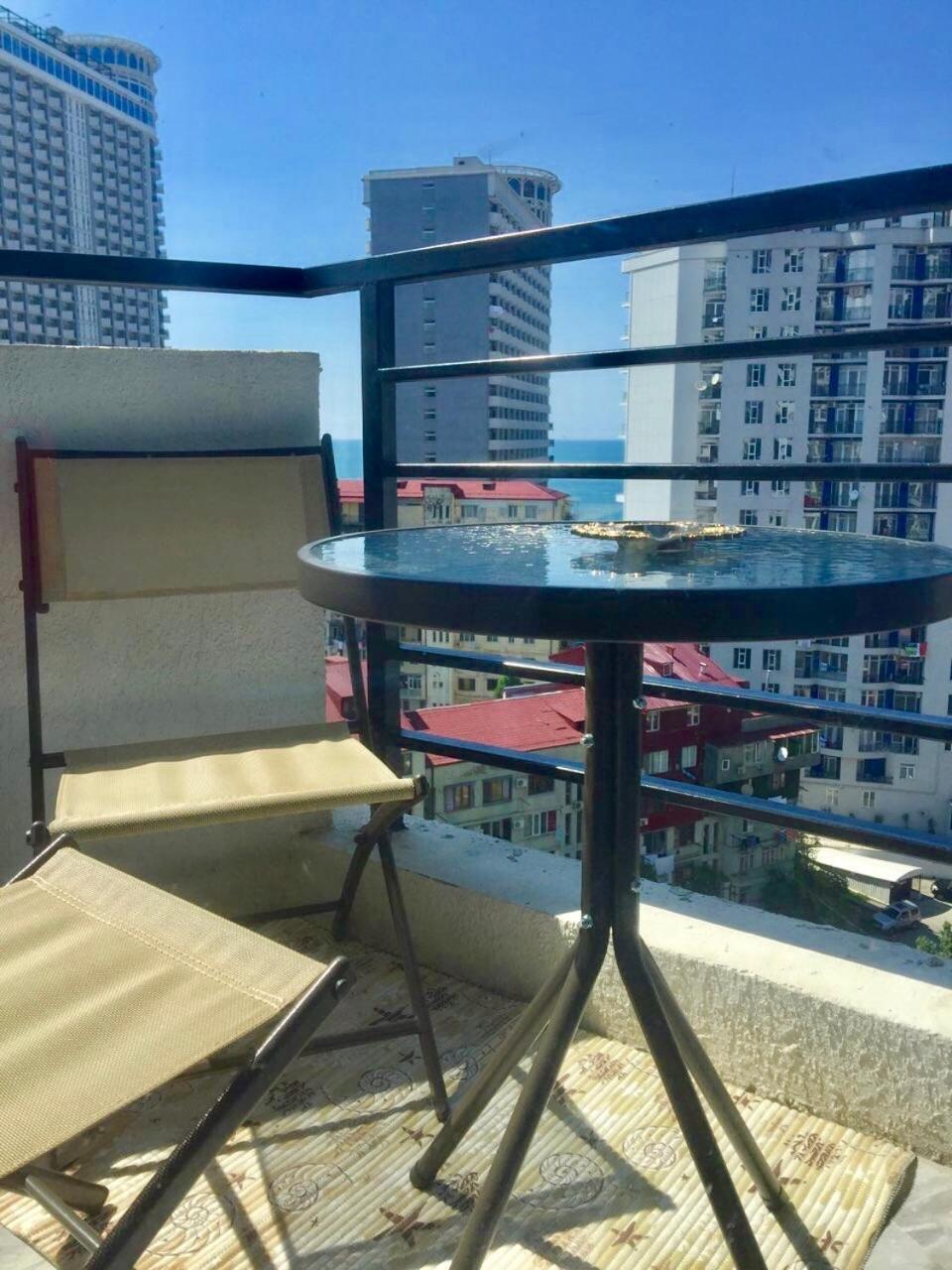 Pirosmani 18D, 12 Floor Apartman Batumi Kültér fotó