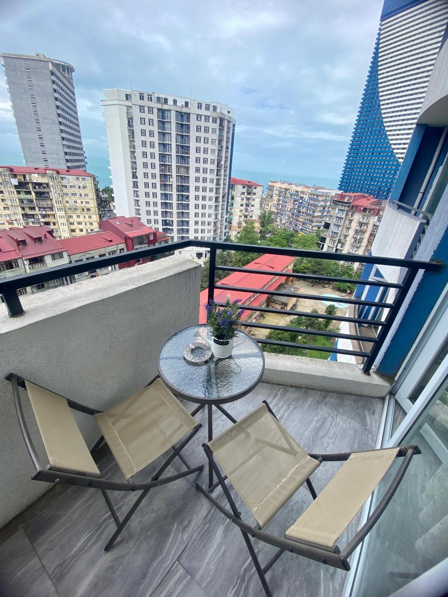 Pirosmani 18D, 12 Floor Apartman Batumi Kültér fotó